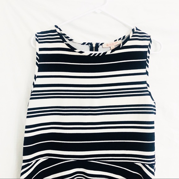 Green Envelope Casual Couture Black & White Blouse - Picture 4 of 7